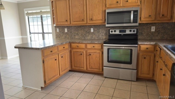 944 Silver Creek Circle