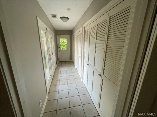 2928 JAMESTOWN Drive
