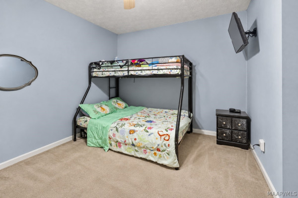 105 Lakeview Court