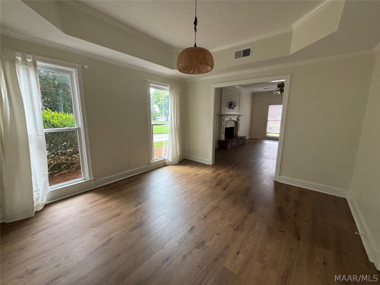 8618 STURBRIDGE Drive