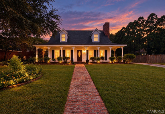 8618 STURBRIDGE Drive