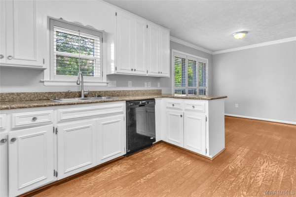 1849 Woodmere Loop