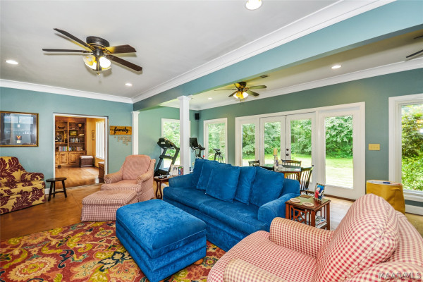9171 VAUGHN Road