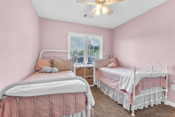 190 RIDGEVIEW Drive