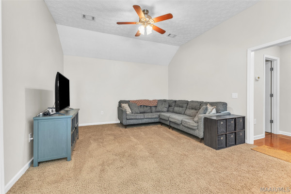 190 RIDGEVIEW Drive