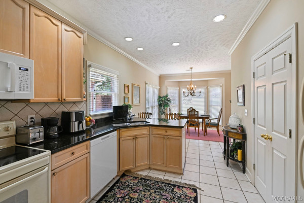 8924 GREEN CHASE Drive