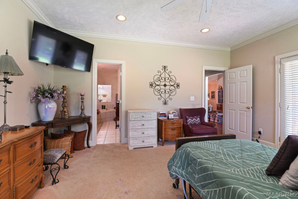 8924 GREEN CHASE Drive