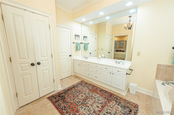 3408 Oak Grove Circle