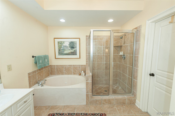 3408 Oak Grove Circle