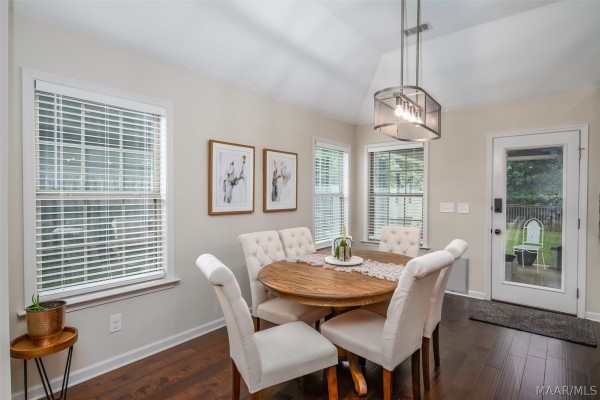 713 Charlemont Lane