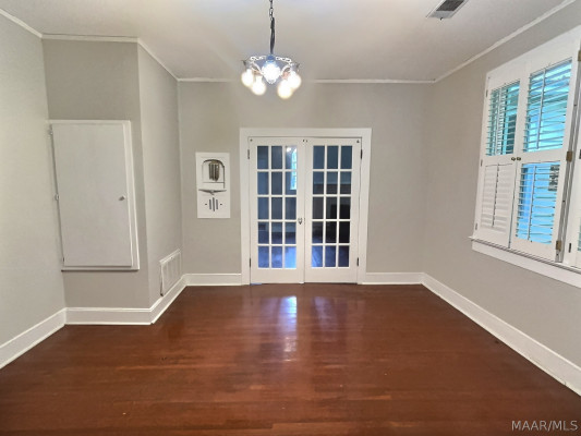 806 Company Street