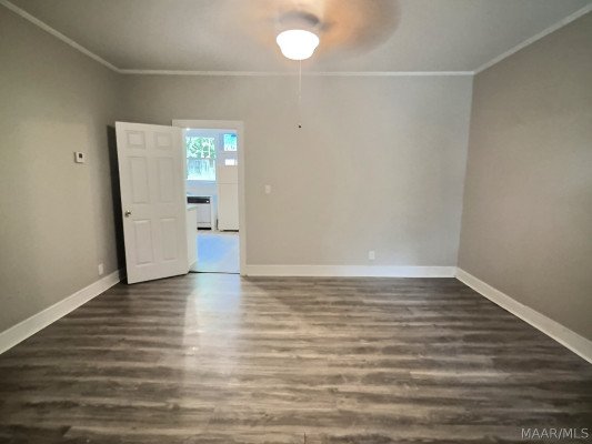 806 Company Street