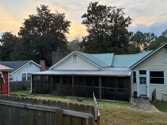 806 Company Street
