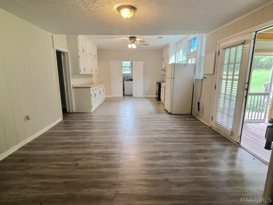 806 Company Street