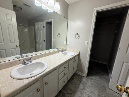926 Cruz Court
