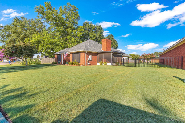 838 Dee Drive