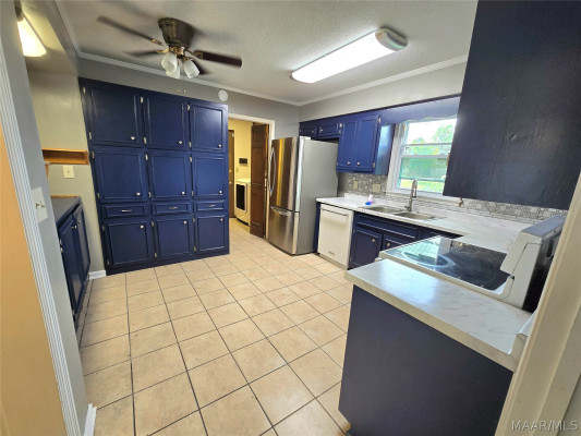 4601 YOUNG FARM Court