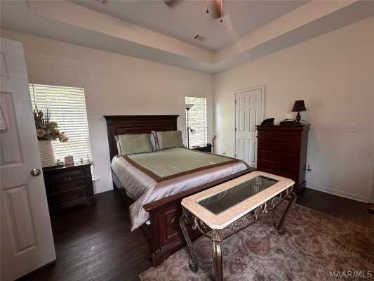 6336 Burbank Crossing Loop