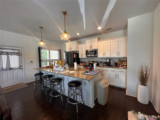 6336 Burbank Crossing Loop