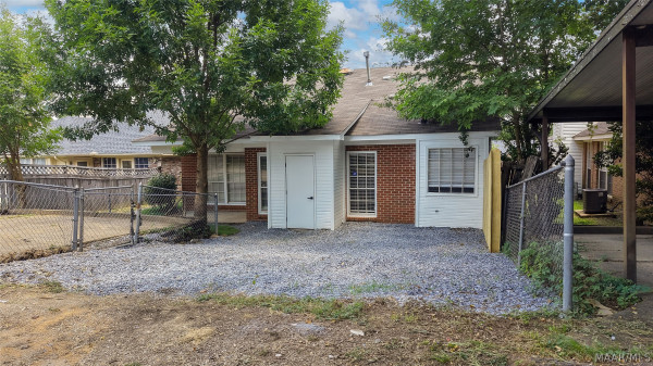5724 RED BARN Road