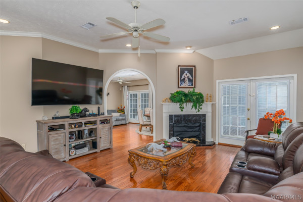 636 Larkin Lane