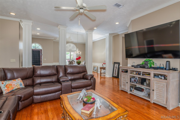 636 Larkin Lane