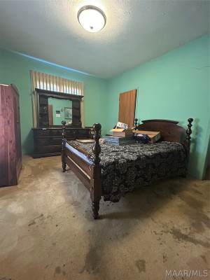 1322 Rosa L Parks Avenue