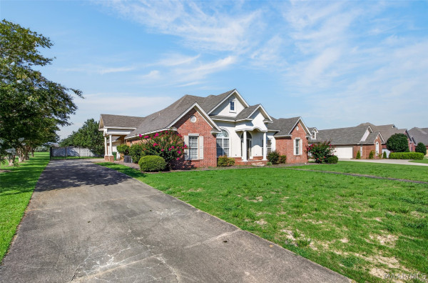 5564 CHARDIN Drive