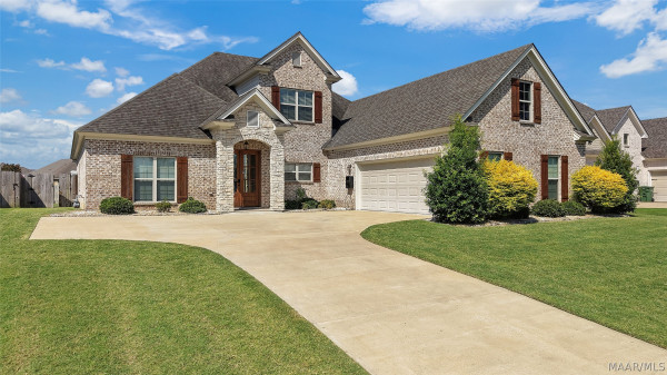 8966 CARAWAY Lane