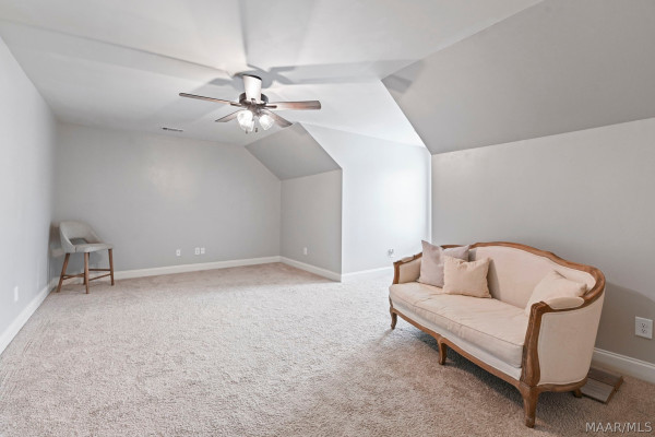 1129 Benjamin Way