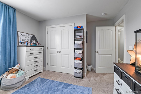 1129 Benjamin Way