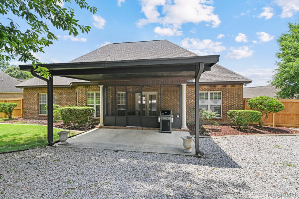 105 Pine Borough Point