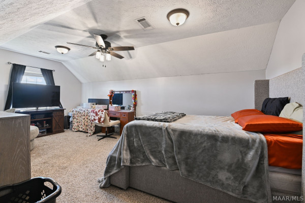 1028 Thistle Road