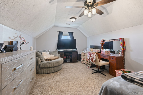 1028 Thistle Road