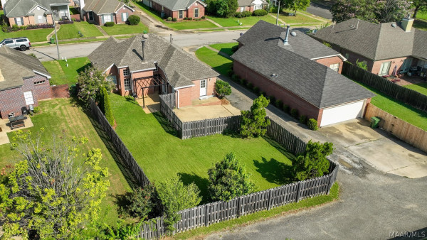 2615 Queens Hollow Court