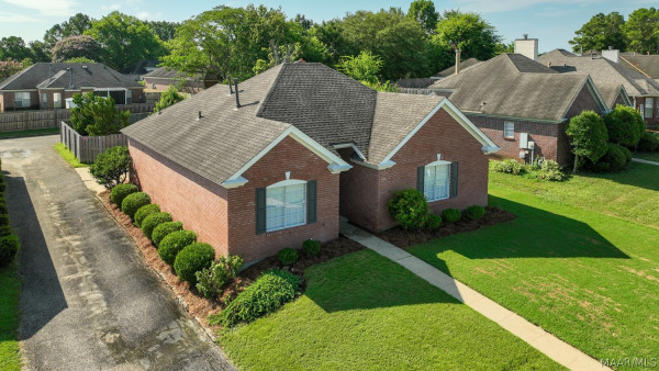 2615 Queens Hollow Court