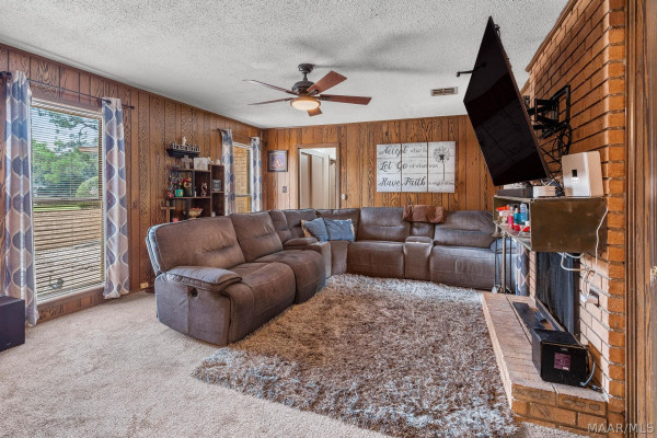 3048 Medford Lane