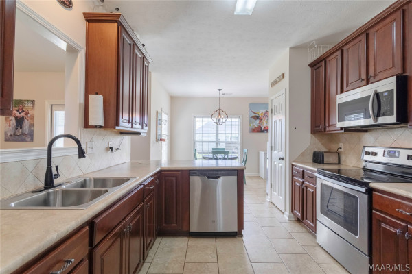 2009 VONICA ROSE Street