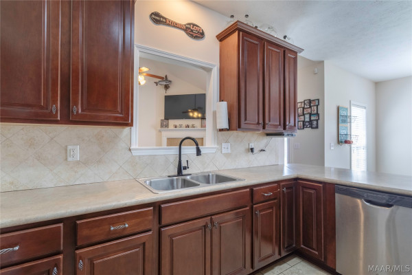 2009 VONICA ROSE Street