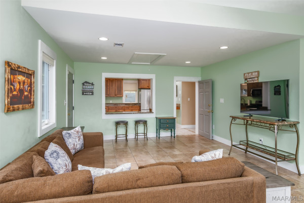 290 Holley Circle