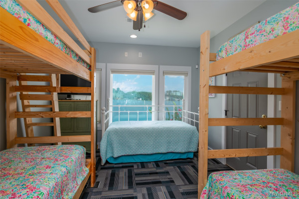 290 Holley Circle