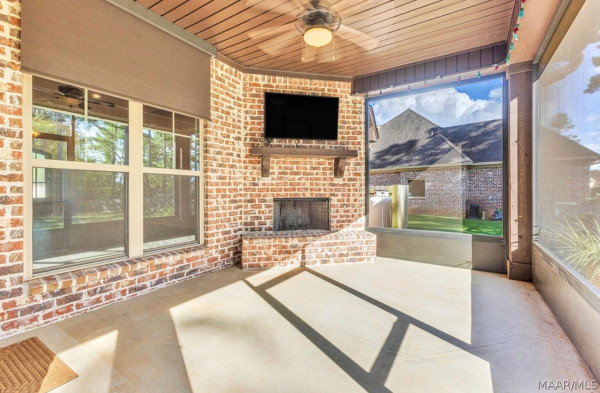 119 N Dogwood Terrace