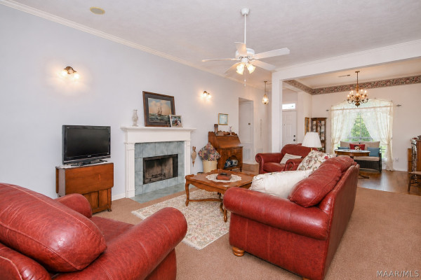 304 RIVER OAKS Drive