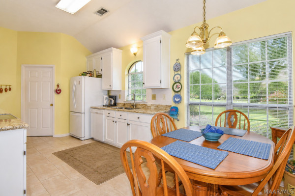 304 RIVER OAKS Drive