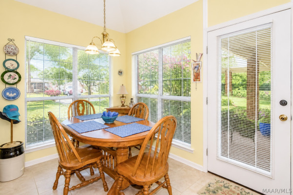 304 RIVER OAKS Drive
