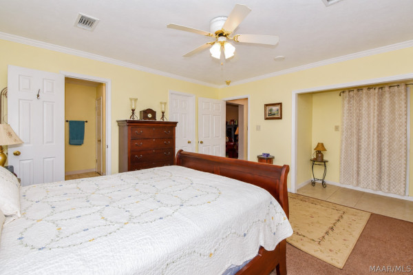 304 RIVER OAKS Drive
