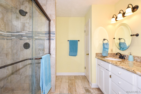 304 RIVER OAKS Drive