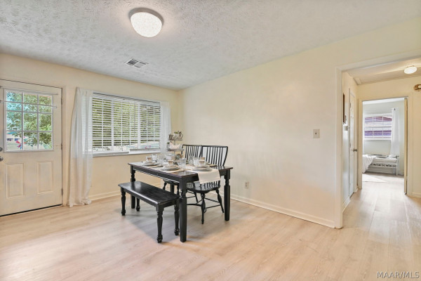 126 OAKLAND Drive