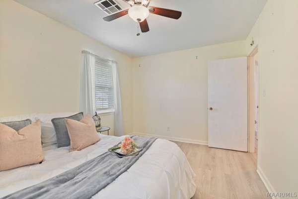 126 OAKLAND Drive