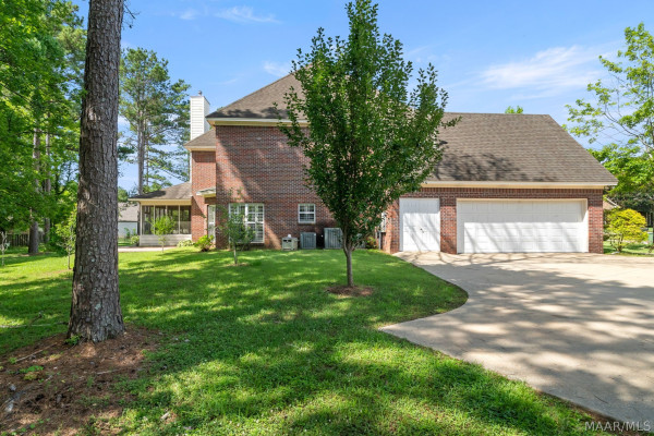 8406 Vintage Way